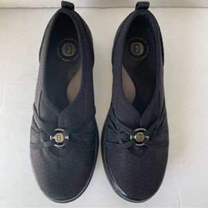 LifeStride BZees Washable Black Round toe Women's Slip Ons - 7 Wide